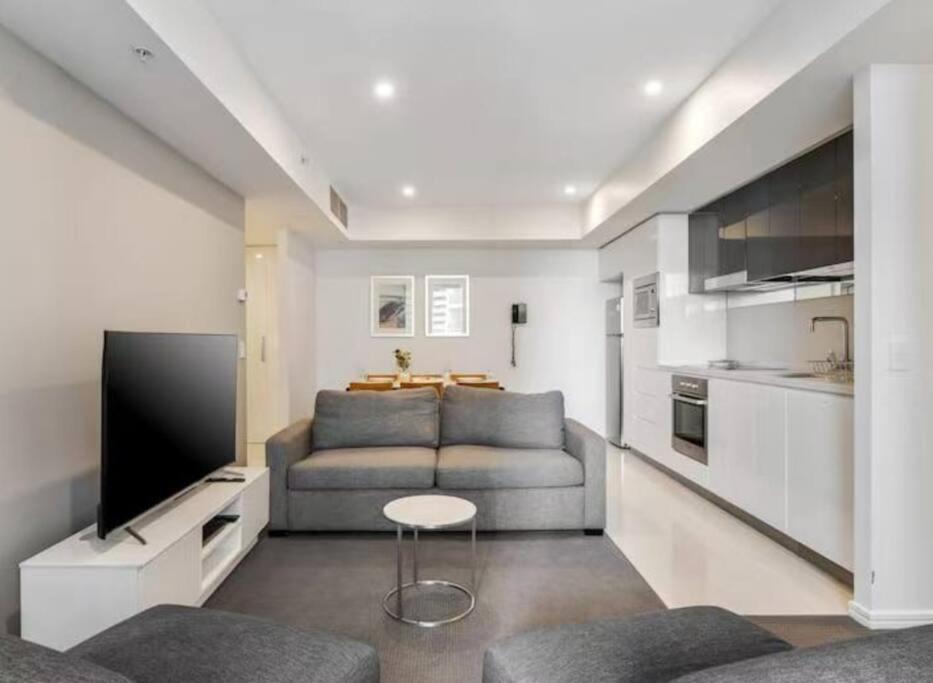Apartment Paradise Lights - Privately Managed Luxury On Hilton Surfers Paradise Free Carpark