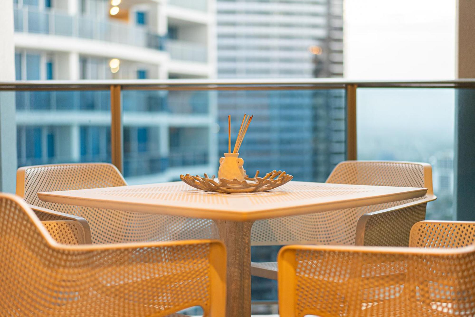 Paradise Lights - Privately Managed Luxury On Hilton Surfers Paradise Free Carpark *