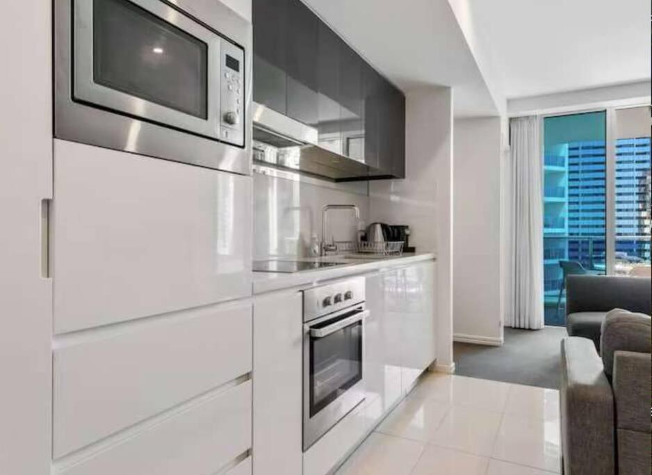 Paradise Lights - Privately Managed Luxury On Hilton Surfers Paradise Free Carpark Gold Coast