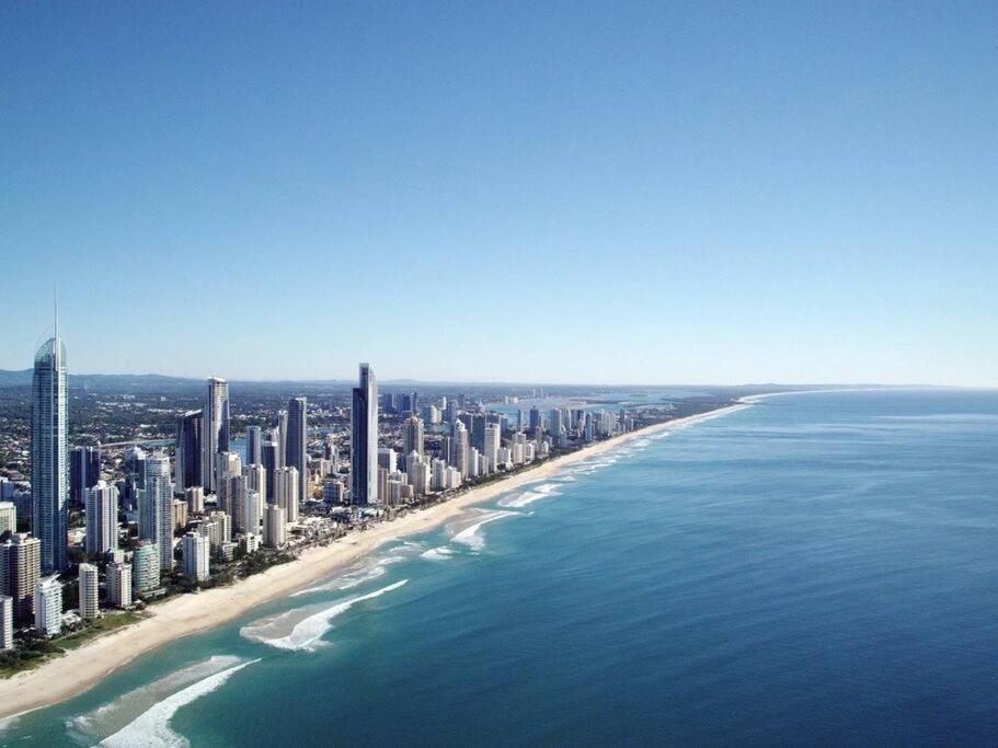 Paradise Lights - Privately Managed Luxury On Hilton Surfers Paradise Free Carpark Apartment *