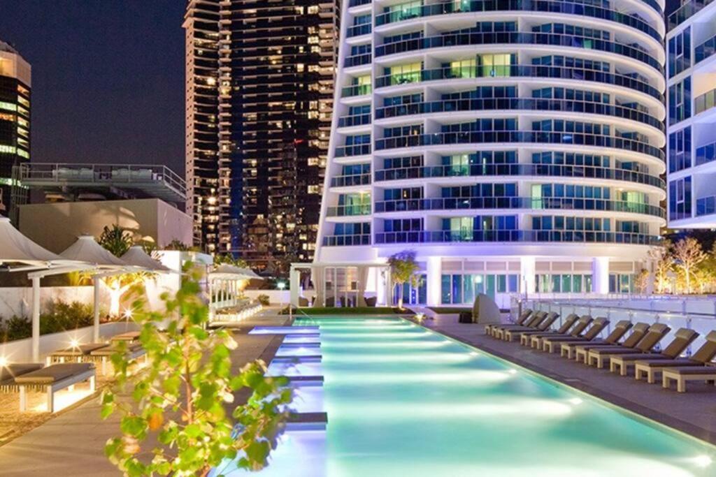 Paradise Lights - Privately Managed Luxury On Hilton Surfers Paradise Free Carpark