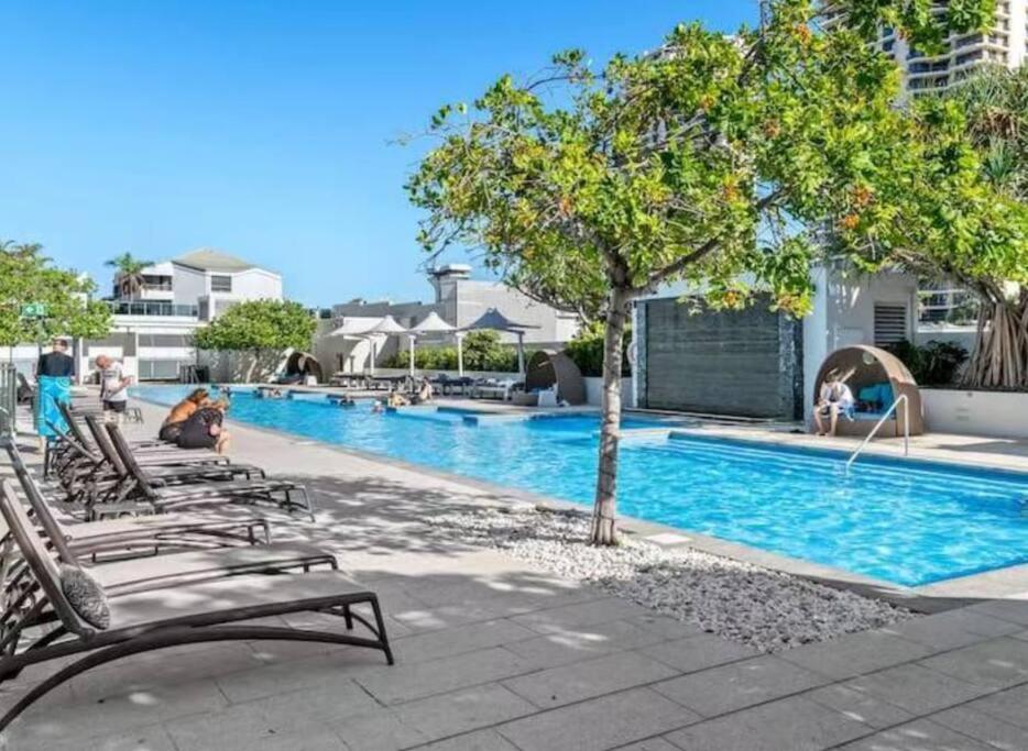 Paradise Lights - Privately Managed Luxury On Hilton Surfers Paradise Free Carpark Apartment