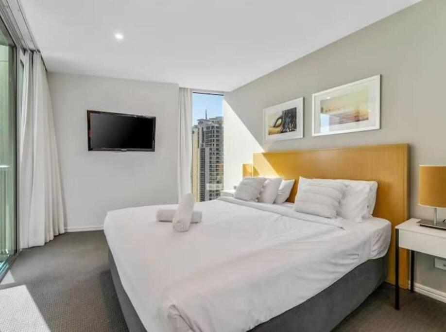 Paradise Lights - Privately Managed Luxury On Hilton Surfers Paradise Free Carpark Apartment Gold Coast