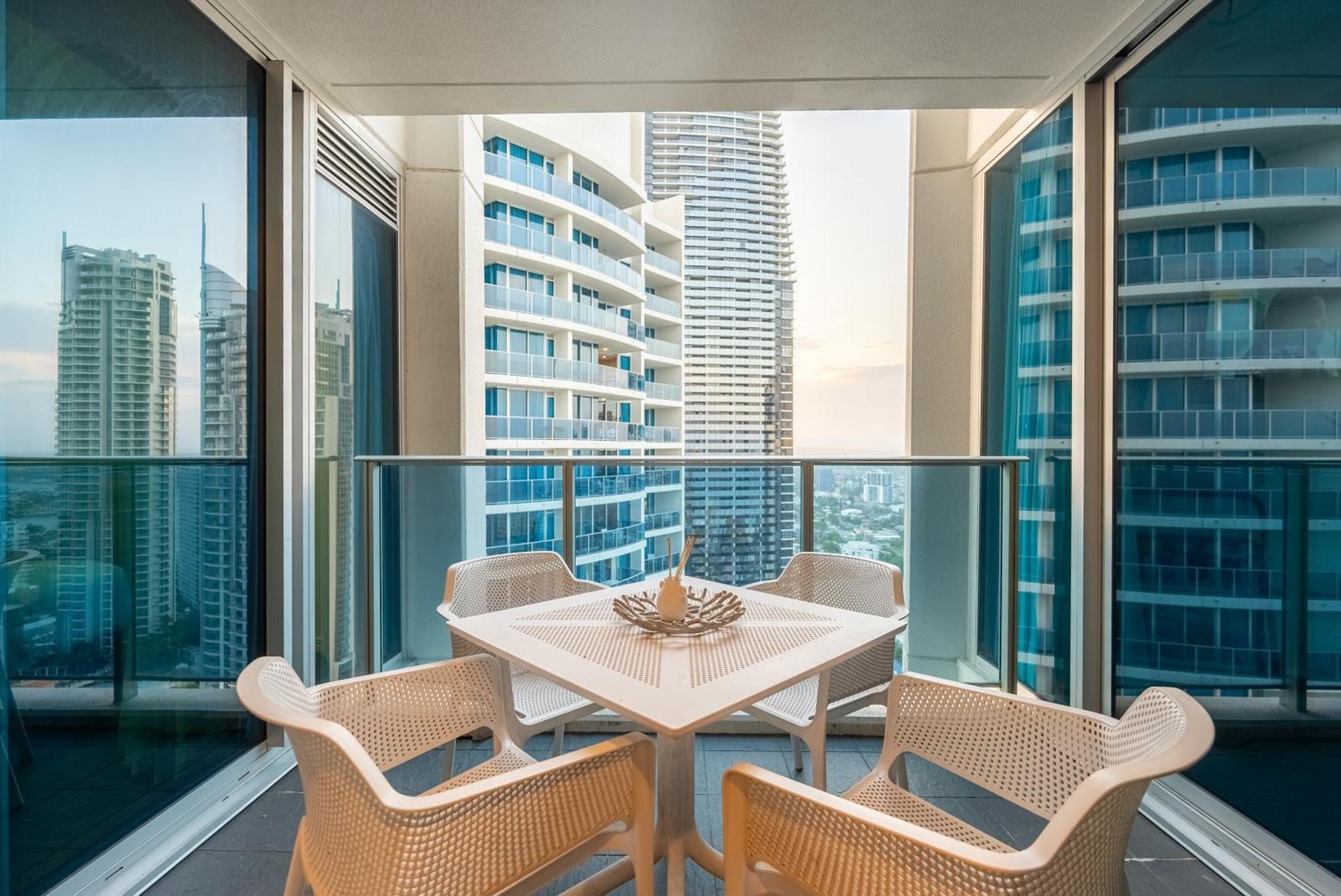 Apartment Paradise Lights - Privately Managed Luxury On Hilton Surfers Paradise Free Carpark *